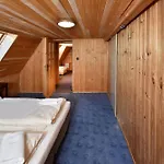Valaska 3*